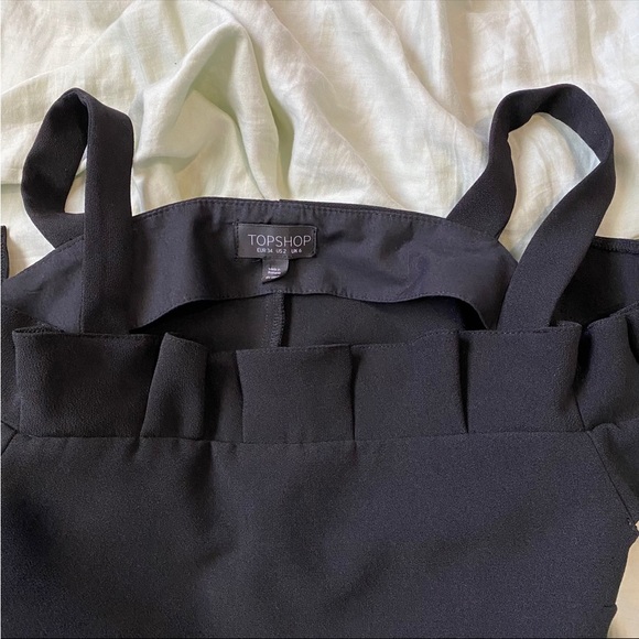 TOPSHOP Ruffle Top Size 2 - Picture 5 of 7